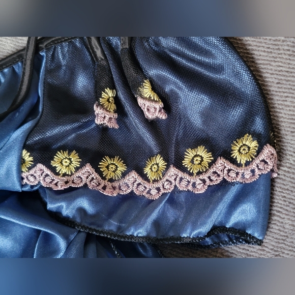 Blue Vintage Inspired Nightie with Embroidered Sleeves Sz 2X/3X PLUS - Picture 11 of 14